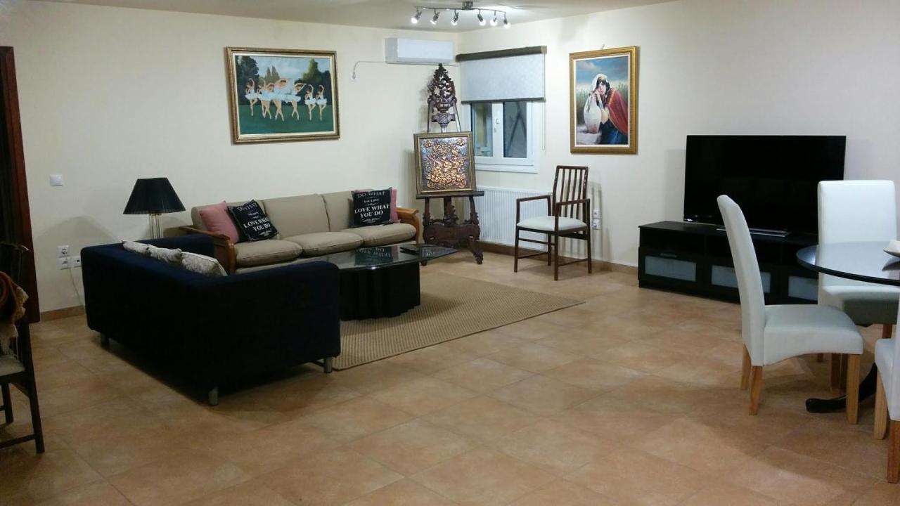 Lovely 2-Bedroom Apartment At Greek Riviera Vari  Exterior photo
