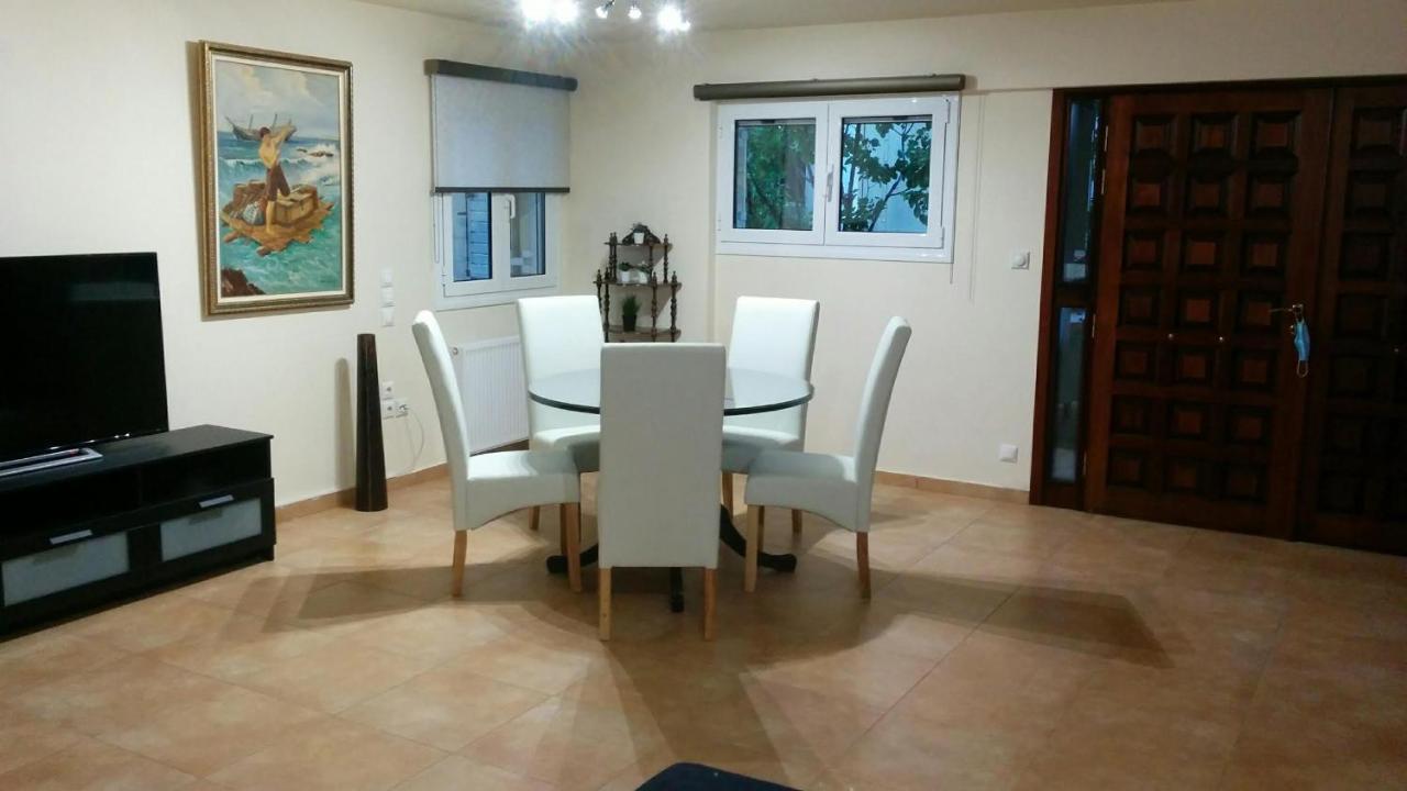 Lovely 2-Bedroom Apartment At Greek Riviera Vari  Exterior photo